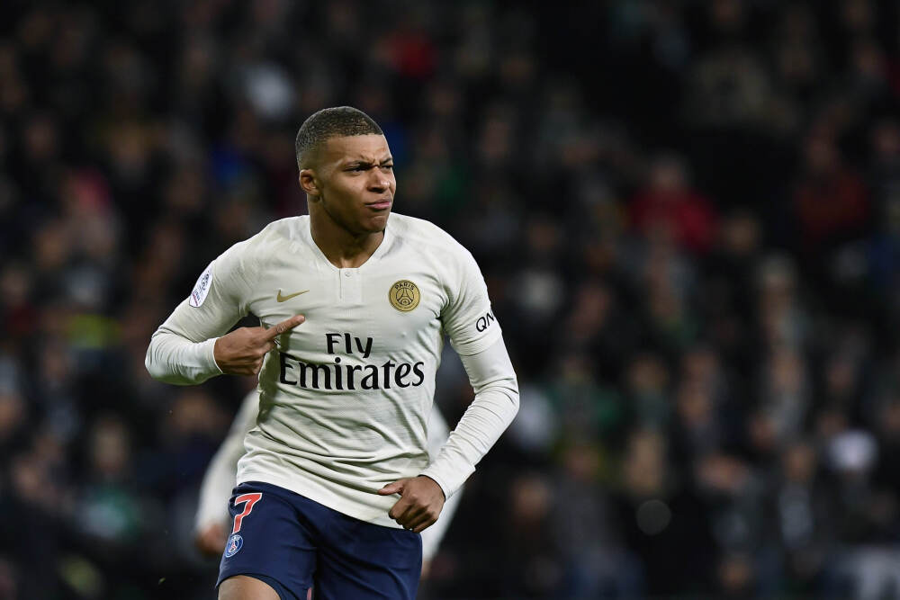   网络强国建设要以法治筑基丨法经兵言